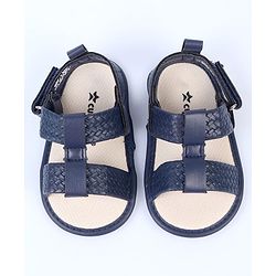 Cute Walk by Babyhug Velcro Closure Solid Booties - White