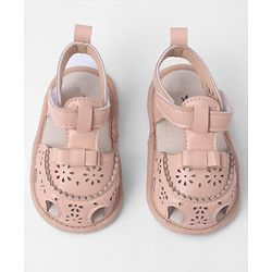 Cute Walk by Babyhug Velcro Closure Solid Booties - Pink