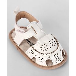 Cute Walk by Babyhug Velcro Closure Solid Booties - Pink