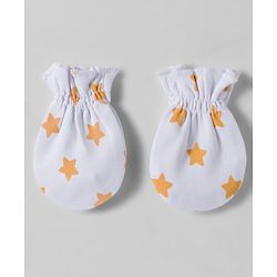 Babyhug 100% Cotton Interlock Knit Mittens & Booties Set With Text Print - White