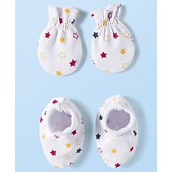 Babyhug 100% Cotton Interlock Knit Mittens & Booties Set With Star Print - White