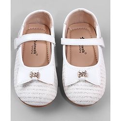 Cute Walk by Babyhug Ballerina with Bow Applique and Velcro Closure - Beige