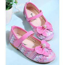 Cute Walk by Babyhug Velcro Closure Printed Ballerina With Bow Applique - Purple