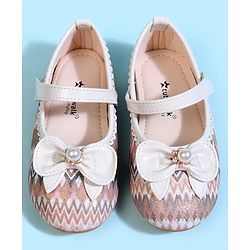 Cute Walk by Babyhug Velcro Closure Printed Ballerina With Bow Applique - Purple