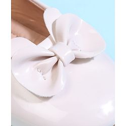 Cute Walk by Babyhug Velcro Closure Ballerina With Bow Applique - Beige
