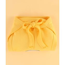 Babyhug Premium 100% Cotton Newborn Gift Set  11 Pcs Clothing Hamper Duck Print - Yellow| Jhabla, Bib, Wrapper, Mittens, Booties, 3 Wash cloths & 2 Nappies| Gift Set for New Born Boys & Girls