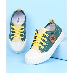 Cute Walk by Babyhug Casual Shoes with 3D Applique - Green