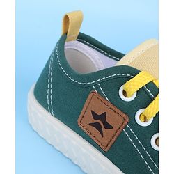 Cute Walk by Babyhug Casual Shoes with 3D Applique - Green