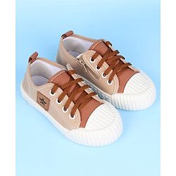 Cute Walk by Babyhug Casual Shoes with 3D Applique - Green