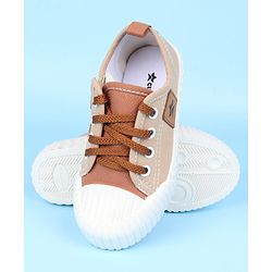 Cute Walk by Babyhug Casual Shoes with 3D Applique - Green