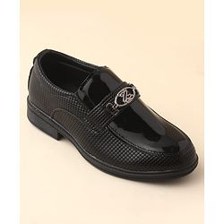 Cute Walk by Babyhug Slip On Solid Oxford Shoes - Black