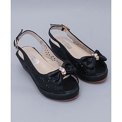 Cute Walk By Babyhug Peep Toes - Black - Size 27 Black