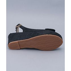 Cute Walk By Babyhug Peep Toes - Black - Size 27 Black