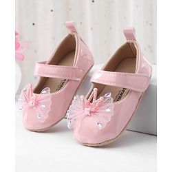 Cute Walk by Babyhug Booties With Bow Applique - Pink