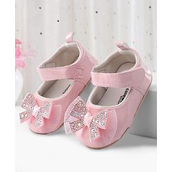 Cute Walk by Babyhug Booties With Bow Applique - Pink