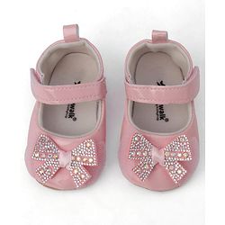 Cute Walk by Babyhug Booties With Bow Applique - Pink