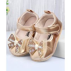Cute Walk by Babyhug Booties With Bow Applique - Pink