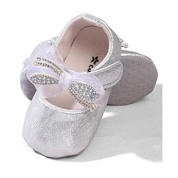 Cute Walk by Babyhug Velcro Closure Booties with Bow Applique - Pink