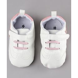 Cute Walk by Babyhug Velcro Closure Booties with Star Applique - Pink & White