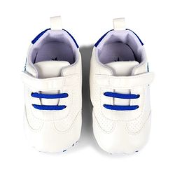 Cute Walk by Babyhug Velcro Closure Booties with Star Applique - Pink & White