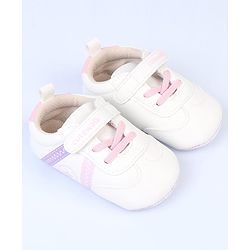 Cute Walk by Babyhug Velcro Closure Printed Booties - Pink & White