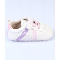 Cute Walk by Babyhug Velcro Closure Printed Booties - Pink & White