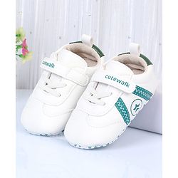 Cute Walk by Babyhug Velcro Closure Printed Booties - Pink & White