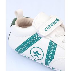 Cute Walk by Babyhug Velcro Closure Printed Booties - Pink & White