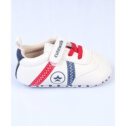 Cute Walk by Babyhug Velcro Closure Printed Booties - Pink & White