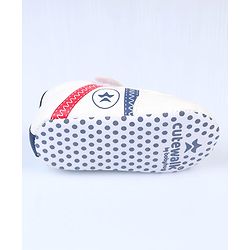 Cute Walk by Babyhug Velcro Closure Printed Booties - Pink & White