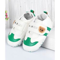 Cute Walk by Babyhug Velcro Closure Booties with Bear Applique - Green & White
