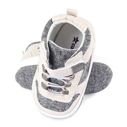 Cute Walk by Babyhug Velcro Closure Booties - Brown