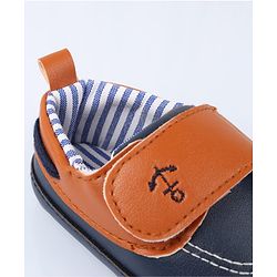 Cute Walk by Babyhug Velcro Closure Solid Booties - Navy Blue