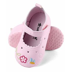 Cute Walk by Babyhug Velcro Closure Booties with Embroidery - White