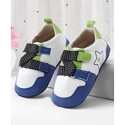 Cute Walk by Babyhug Booties With Velcro Closure - Light Blue