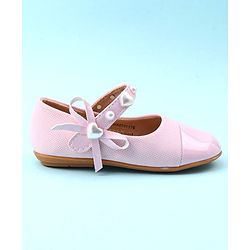 Cute Walk by Babyhug Ballerina with Velcro Closure & Heart Applique - Pink