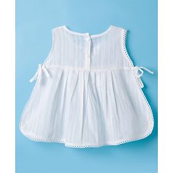 Babyhug 100 % Cotton Sleeveless Solid Coloured  Jhabla with Cap & Panties - White