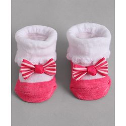 Cute Walk by Babyhug Socks With Bow Applique - Pink
