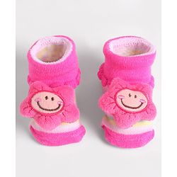 Cute Walk by Babyhug Socks With Star Applique - Pink