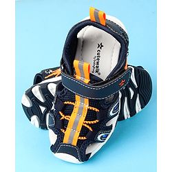 Cute Walk by Babyhug Velcro Closure Solid Sandals - Black
