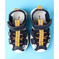Cute Walk by Babyhug Velcro Closure Solid Sandals - Black