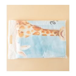 Babyhug 100% Pure Cotton Four Layer Baby Blanket  Giraffe Print Super Soft & Absorbent Lightweight Breathable Quilt (320g) Gentle on Baby Skin 024 Months -White