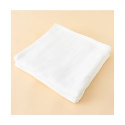 Babyhug 100% Pure Cotton Four Layer Baby Blanket  Giraffe Print Super Soft & Absorbent Lightweight Breathable Quilt (320g) Gentle on Baby Skin 024 Months -White