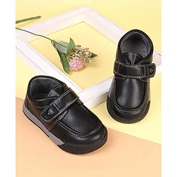 Cute Walk by Babyhug Velcro Closure Solid Color Casual Shoes - Black