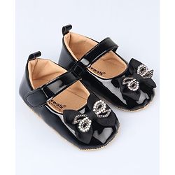 Cute Walk by Babyhug Velcro Closure Booties With Bow Applique - Pink