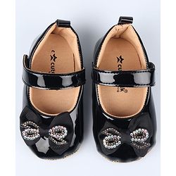 Cute Walk by Babyhug Velcro Closure Booties With Bow Applique - Pink