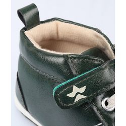 Cute Walk by Babyhug Velcro Closure Solid Booties - Brown