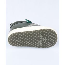 Cute Walk by Babyhug Velcro Closure Solid Booties - Brown