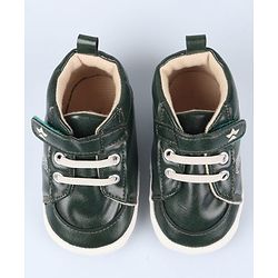 Cute Walk by Babyhug Velcro Closure Solid Booties - Brown