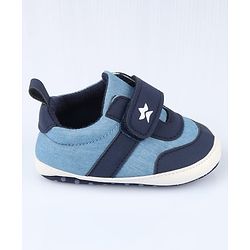 Cute Walk by Babyhug Velcro Closure Solid Booties - Blue
